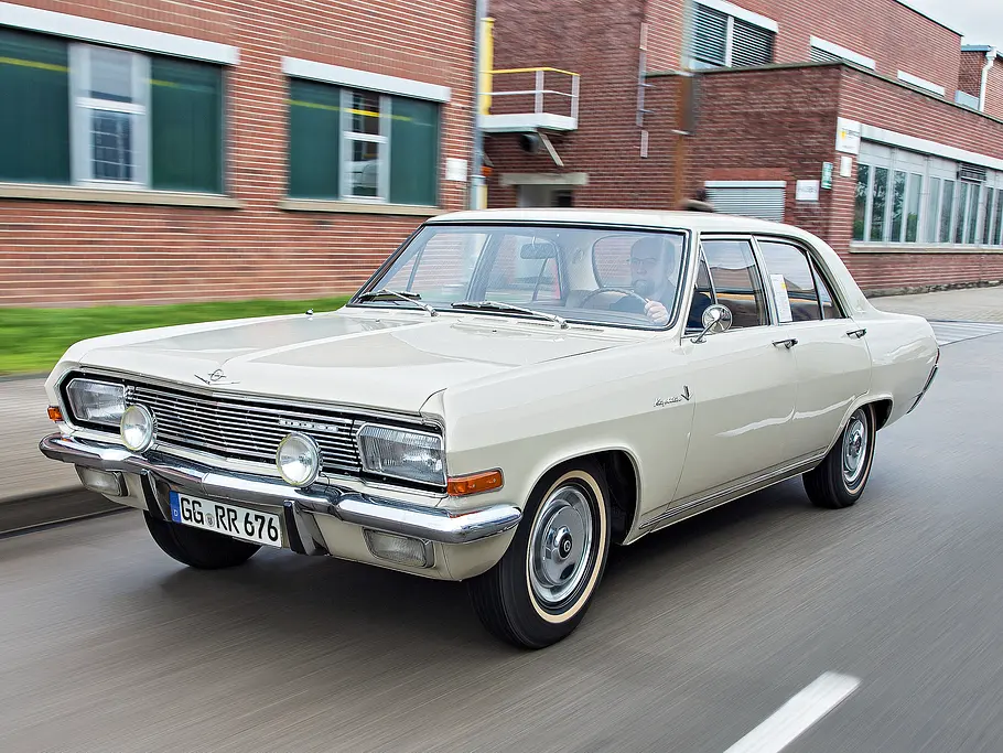 Opel Kapitän: 1965 - 1968 75 Jahre Opel Kapitän A Jubiläum Innenraum