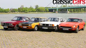 Der Opel Manta 1900/Ford Capri RS 2600/VW Scirocco GT/Datsun 240Z statisch von schräg vorne fotografiert. - Foto: Jürgen Zerha Der Opel Manta 1900/Ford Capri RS 2600/VW Scirocco GT/Datsun 240Z statisch von schräg vorne fotografiert. - Foto: Jürgen Zerha