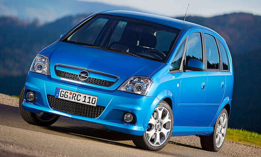 Opel Meriva A OPC (2006-2009) Der Opel Meriva A OPC (2006-2009) statisch von schräg vorne fotografiert.