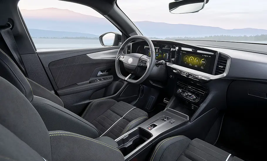 Das Cockpit des Opel Mokka GSE.