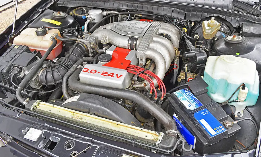 Der Motor des Opel Omega Evo 500.