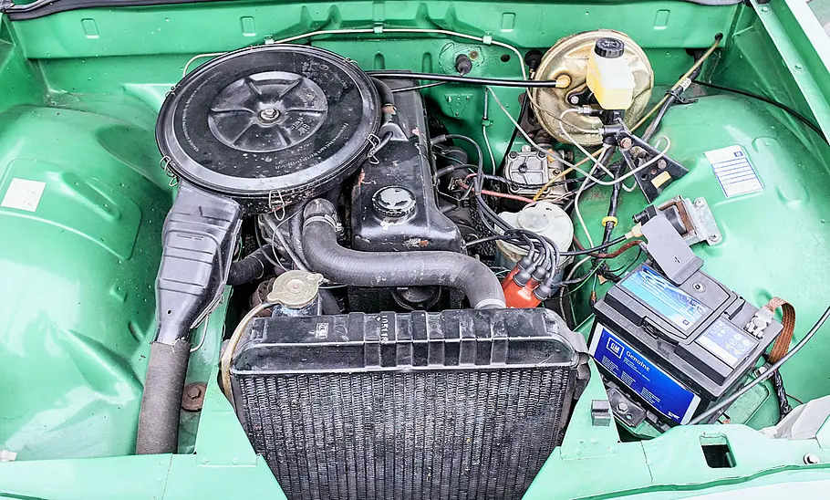Der Motor des Opel Rekord D Caravan