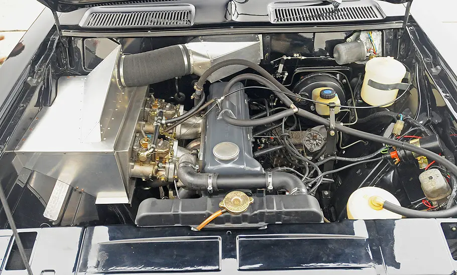 Opel Rekord C Schwarze Witwe Der Motor des Opel Rekord C Schwarze Witwe