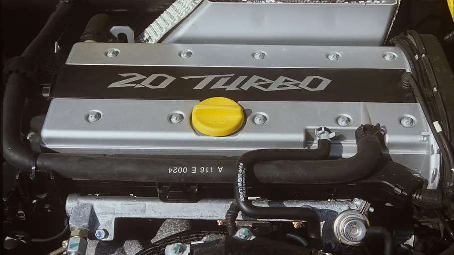 Der Motor des Opel Speedster Turbo