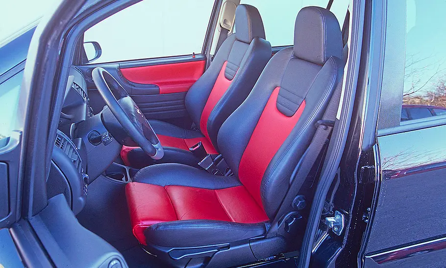 Der Innenraum des Opel Zafira A OPC.
