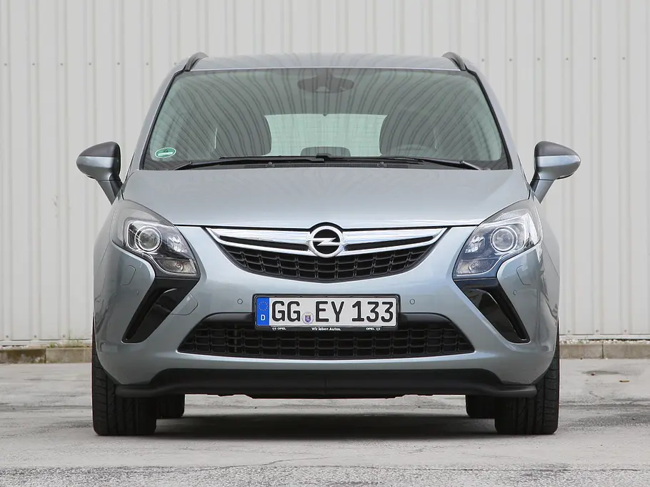 Opel Zafira Tourer 2.0 CDTI Opel Zafira Tourer 2.0 CDTI - Beschleunigung