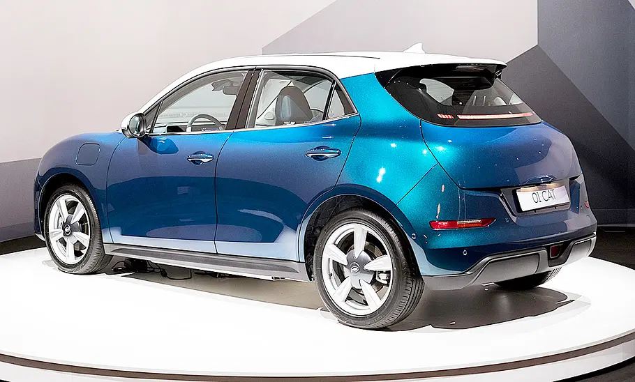 GWM Ora 03 (2023); Außenansicht; stehend; kleines Elektroauto; Heckansicht