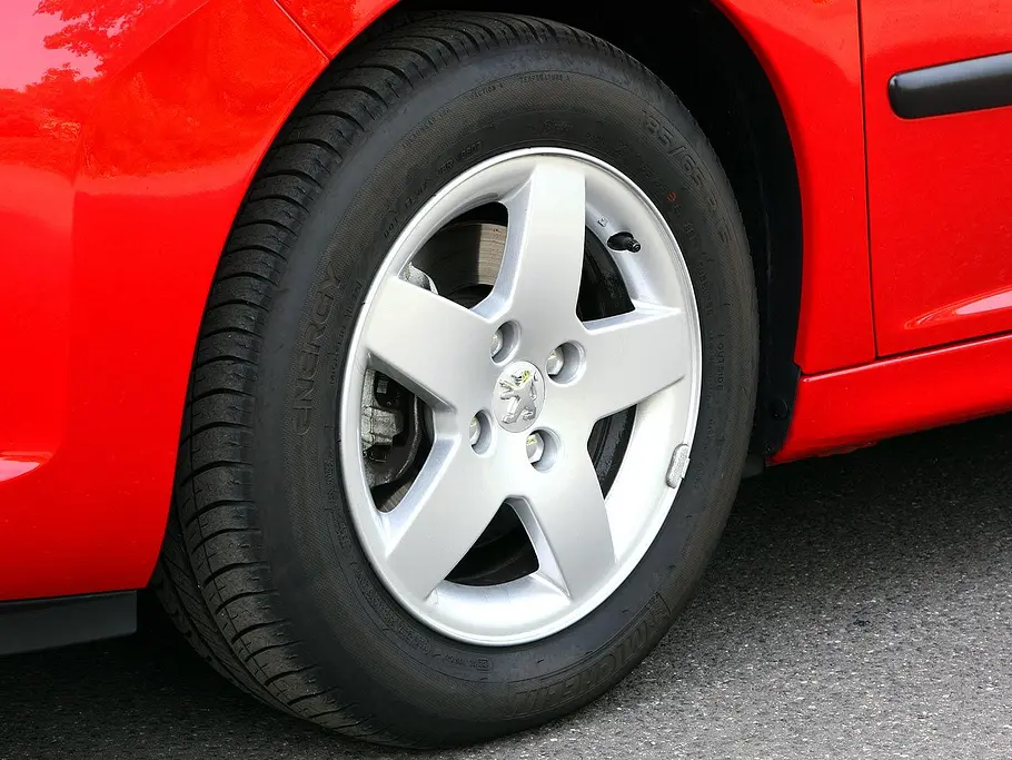 Peugeot 207 95 VTi