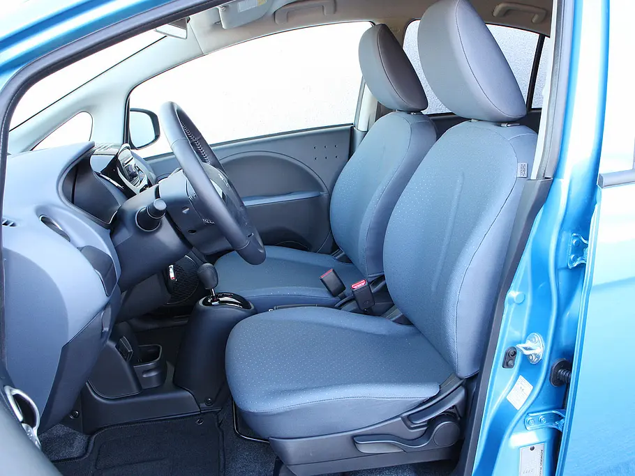 Peugeot iOn Peugeot iOn Kleiner Viertürer
