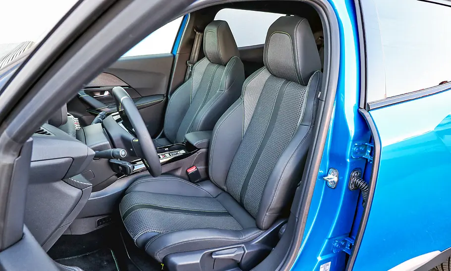 Peugeot e-2008