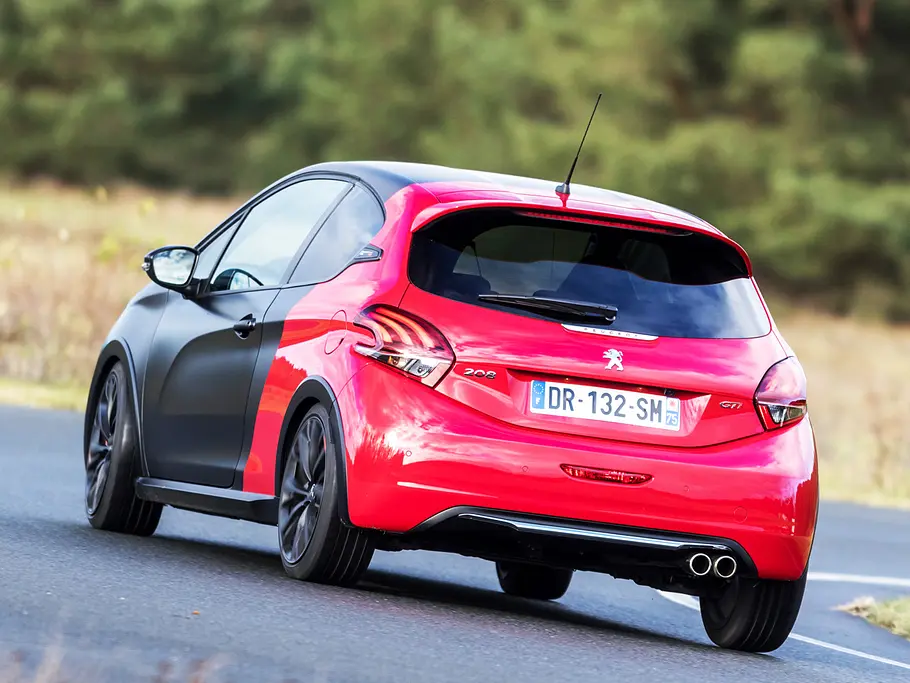 Peugeot 208 GTI by peugeot sport