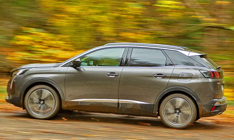 Peugeot 3008 Facelift (2020) Peugeot 3008 Facelift (2020)