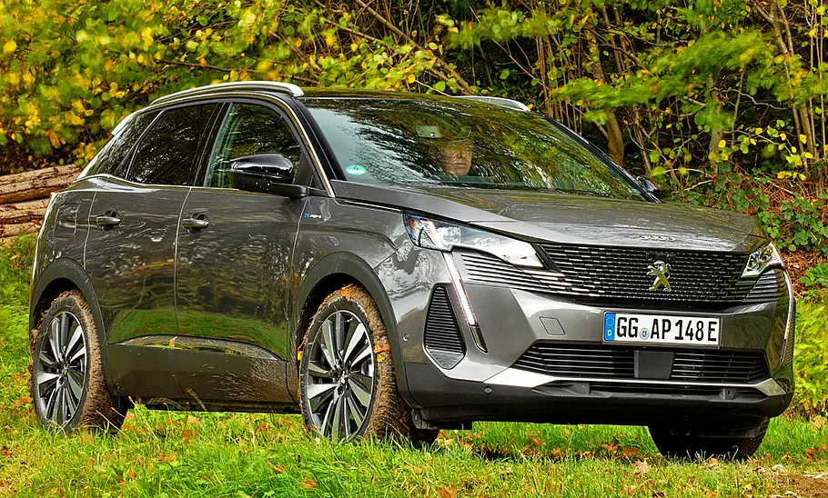 Peugeot 3008 Facelift (2020) Peugeot 3008 Facelift (2020)