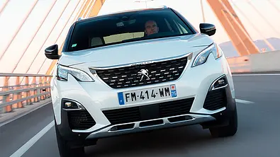 Peugeot 3008 GT Hybrid4 (2020) - Foto: Peugeot