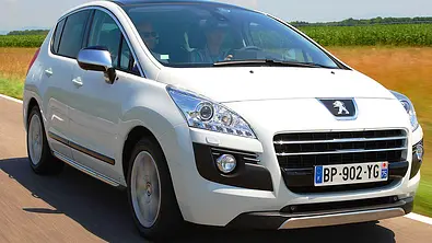 Peugeot 3008 Hybrid4 - Foto: Peugeot