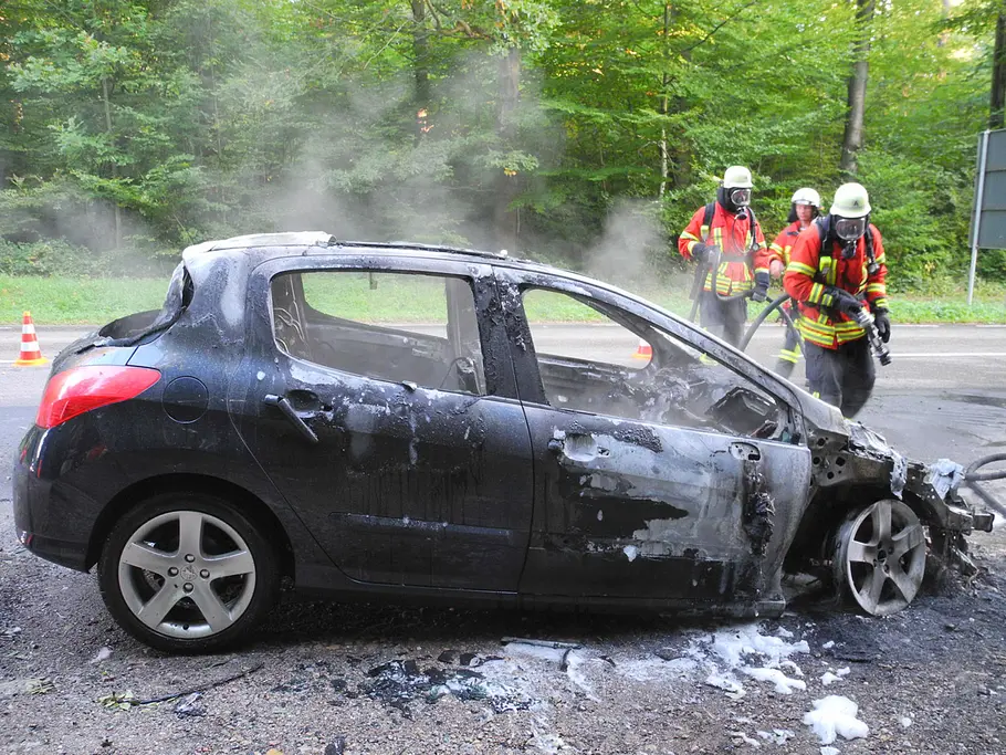 Peugeot 308 150 THP - Brand Feuer
