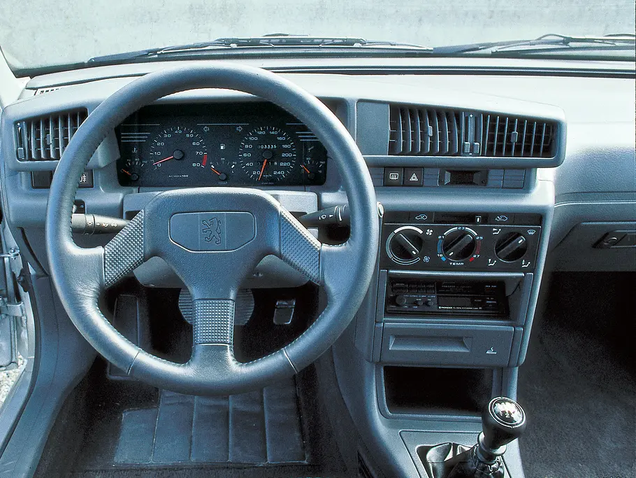 Limousinen Youngtimer Mercedes 190 E Renault 21 Citroen BX Peugeot 405