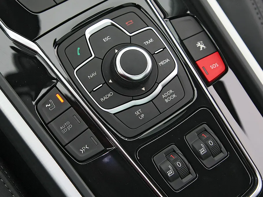 Peugeot 508 SW GT mit Dreh-Drückknopf
