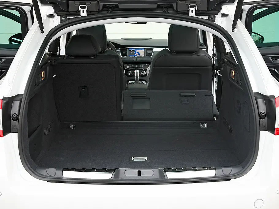 Peugeot 508 SW GT mit großem Kofferraum