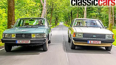 Der Peugeot 604 SL und der Ford Granada II 2.3 L fahrend nebeneinander. - Foto: Frank Ratering