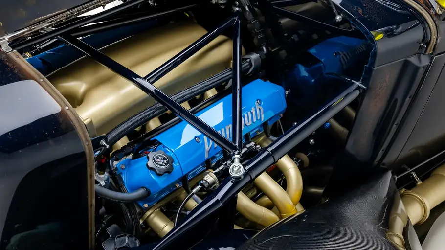 Plymouth GT1 von Ruffian Cars Motor des Plymouth GT1 von Ruffian Cars, fotografiert von schräg oben.