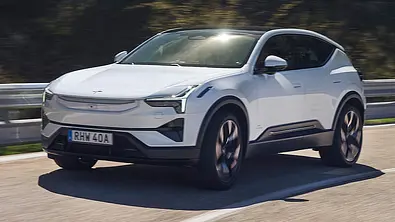 Polestar 3 (2024); dynamisch, schräg vorne - Foto: Polestar