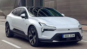 Polestar 4 (2024); fahren, Ansicht vorne rechts - Foto: Polestar