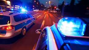 Gericht verurteilt Polizisten - Foto: Polizei