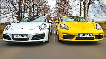 Porsche 911 Carrera vs Porsche 718 Cayman S - Foto: Daniela Loof