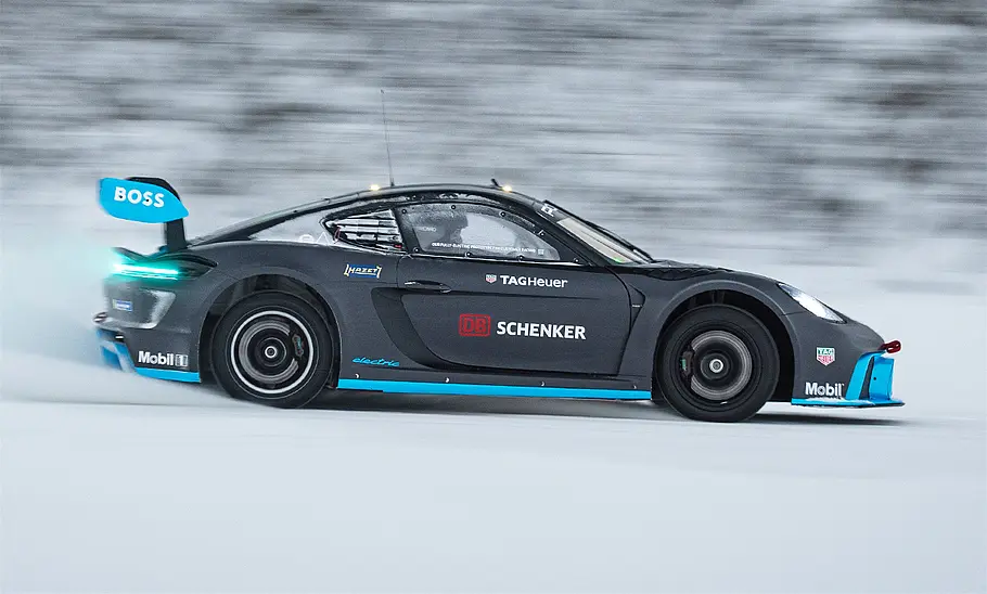 Porsche 718 GT4 ePerformance