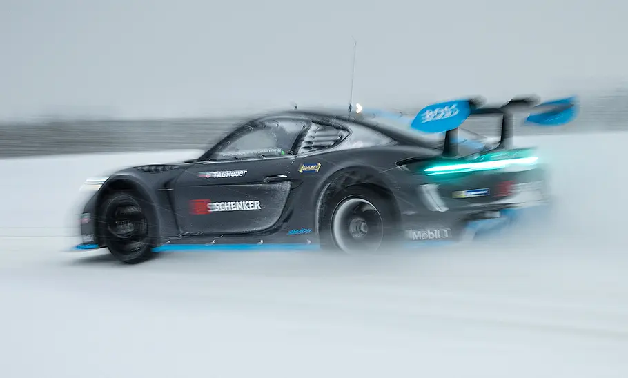 Porsche 718 GT4 ePerformance