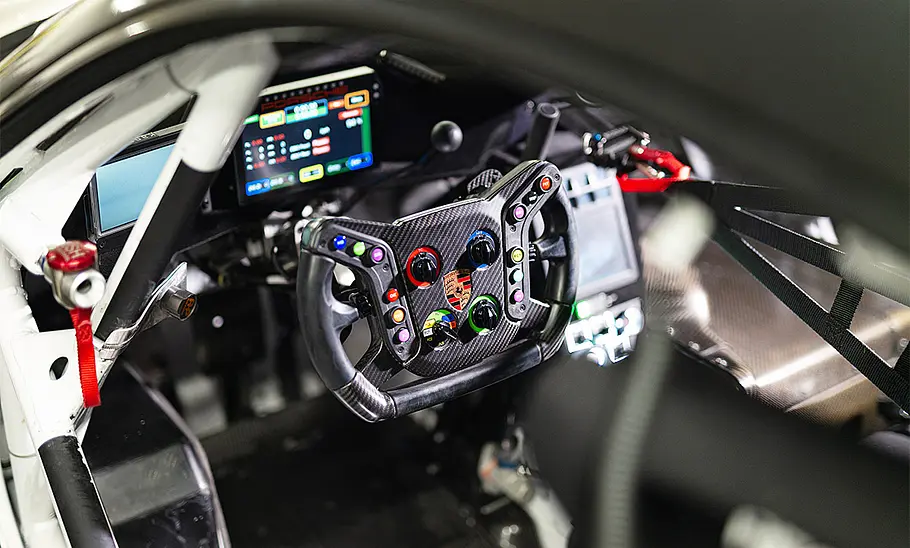 Porsche 718 GT4 ePerformance