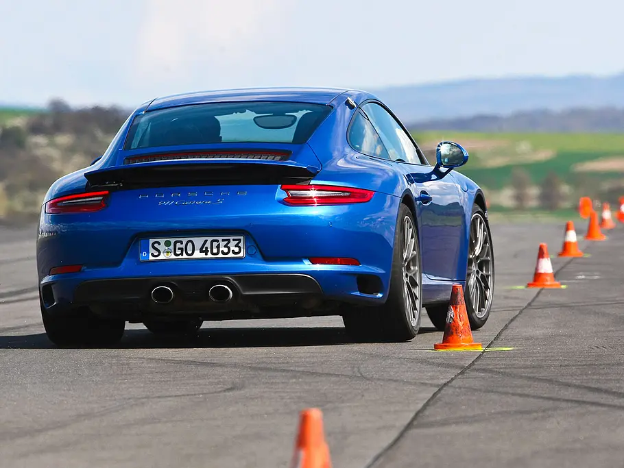 Porsche 911 Carrera S (2016) Porsche 911 Carrera S (2016)