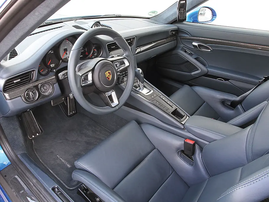 Porsche 911 Carrera S (2016) Porsche 911 Carrera S (2016)