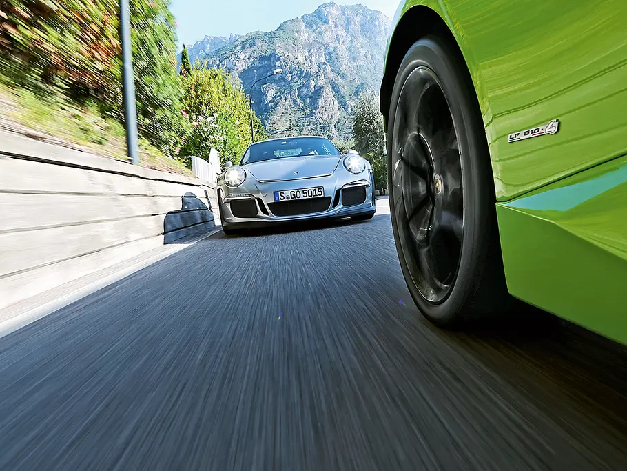porsche 911 gt3 rs lamborghini huracan vergleich gardasee supersportwagen