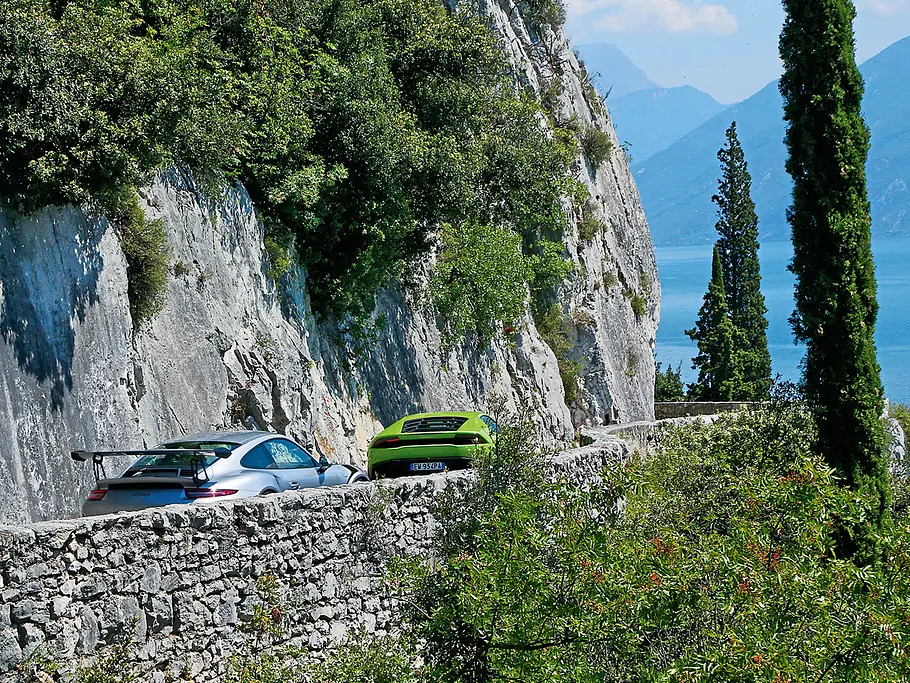 porsche 911 gt3 rs lamborghini huracan vergleich gardasee supersportwagen