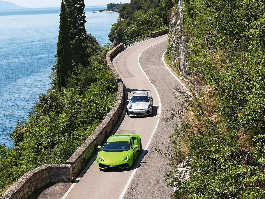 porsche 911 gt3 rs lamborghini huracan vergleich gardasee supersportwagen