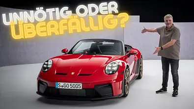 Roter Porsche 911 GT3 S/C statisch im Fotostudio mit AUTO ZEITUNG-Redakteur Martin Urbanke - Foto: AUTO ZEITUNG