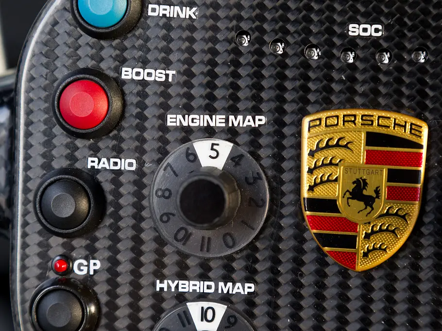 Porsche 911 GT3 R Hybrid 2.0 im Tracktest - Ladezustand