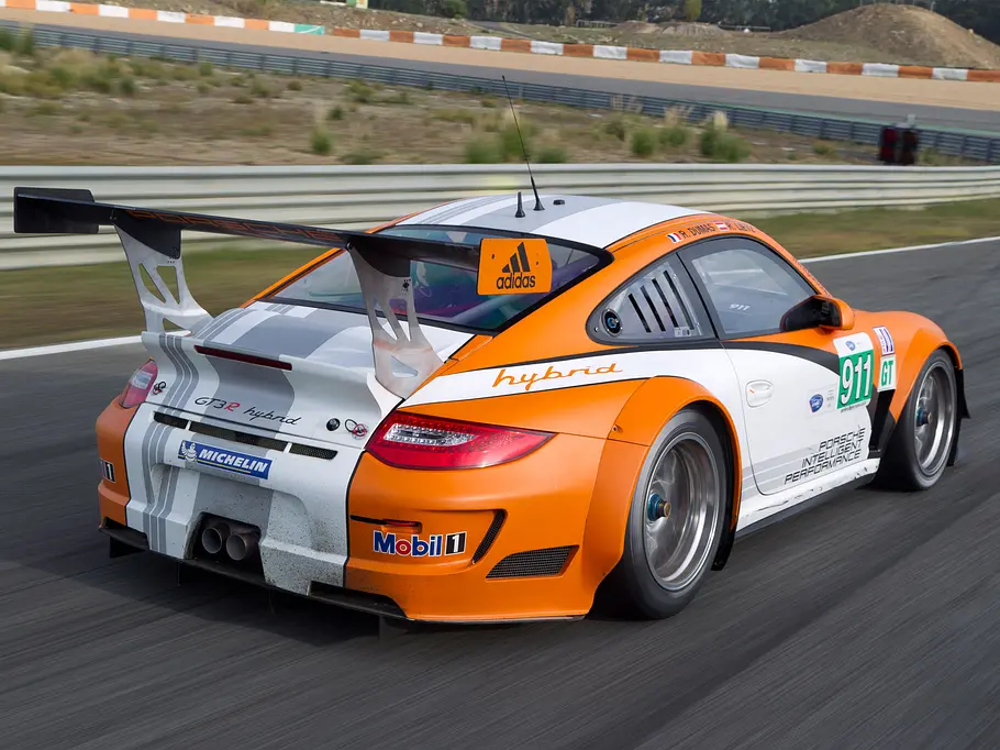 Porsche 911 GT3 R Hybrid 2.0 im Tracktest - Heckansicht