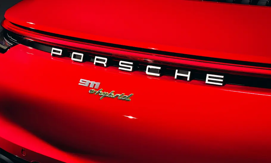 Porsche 911 Hybrid (2026)