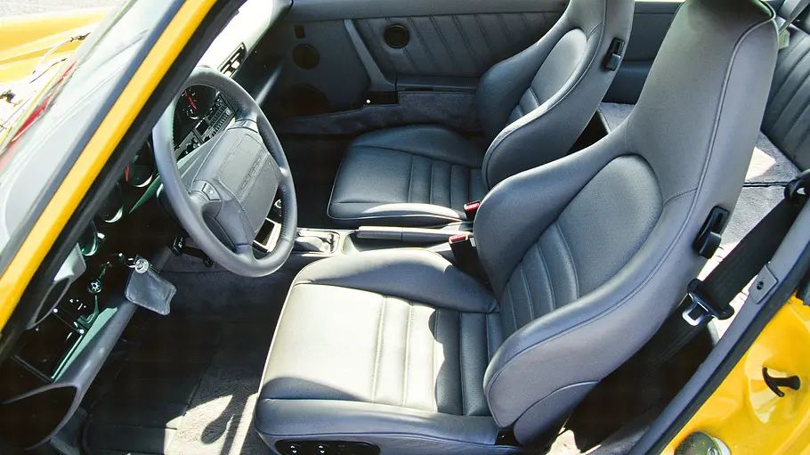 Die Sitze des Porsche 911 Turbo 3.6.