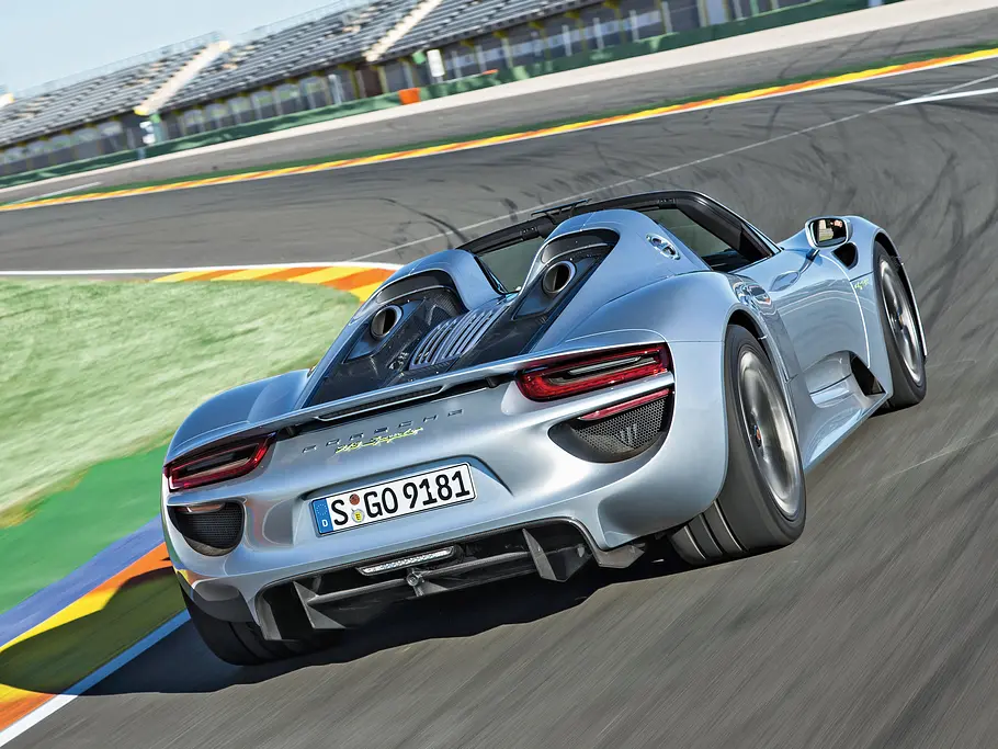 Exklusiv: Porsche 918 Spyder Porsche 918 Spyder Fahrbericht Exklusiv Bilder technische Daten Heck