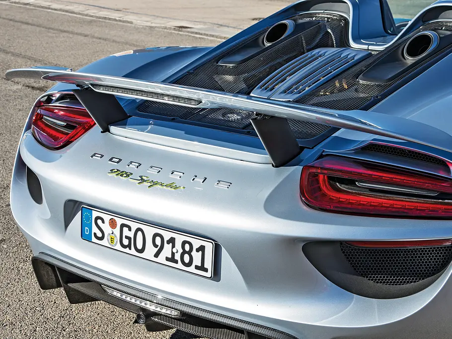 Exklusiv: Porsche 918 Spyder Porsche 918 Spyder Fahrbericht Exklusiv Bilder technische Daten Heckflügel