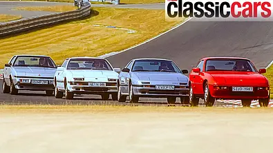 Der Mitsubishi Starion 2000 Turbo/Nissan 300ZX/Mazda RX-7/Porsche 924 S fahrend von schräg vorne fotografiert. - Foto: AUTO ZEITUNG Archiv