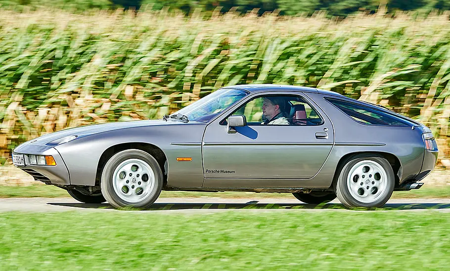 Porsche 928: Classic Cars