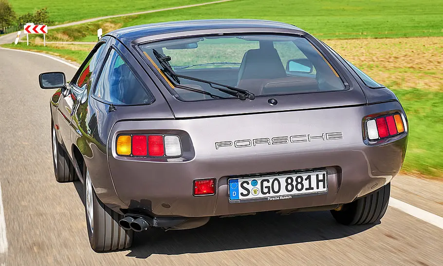 Porsche 928: Classic Cars
