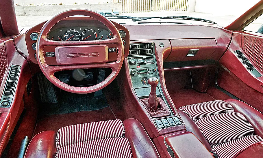 Porsche 928: Classic Cars