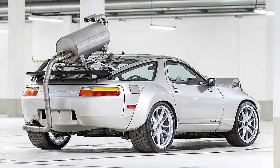 Porsche 928 Geräuschmessfahrzeug Heckansicht