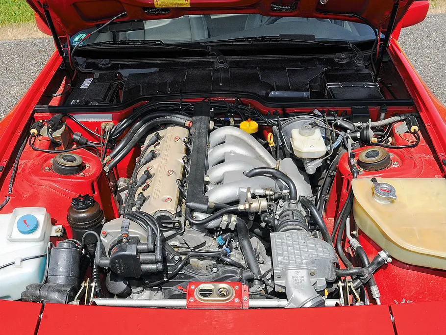 Porsche 944 S2 Youngtimer Bilder technische Daten Traumwagen Motor